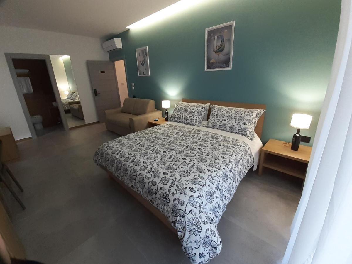 I 4 Calici Bed & Breakfast Salerno Bagian luar foto